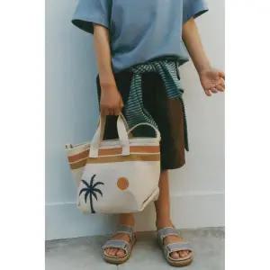 [국내] ZARA 자라 패턴 토트백 - 크림 화이트140678