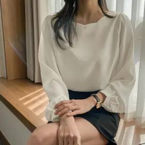 [하객룩/구김x] 찰랑 물결넥 블라우스