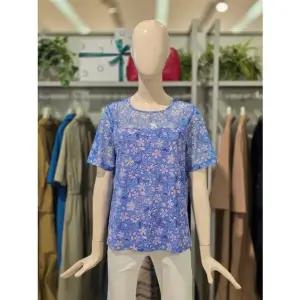 [갤러리아] 크로커다일레이디 플라워 라운드 반팔 티셔츠 CLEMTS124