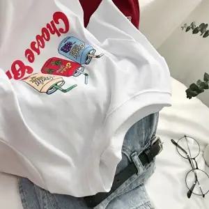 여자 여름 반팔티 6종 캐릭터 반팔 티셔츠 라운드넥 (KYR-WF5F6D0)