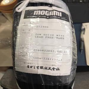 일본에서 제작된 모가미 2524 싱글 와이어와 커플 쉴드 기타용 모노 플매트 카펫 러그(외경 6.0mm, 검정색)