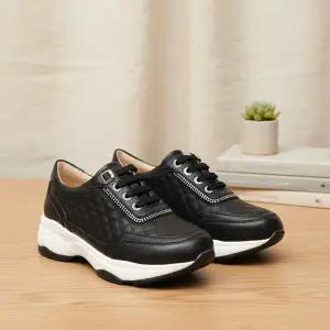 여성 데일리 누빔 통굽 캐주얼 운동화