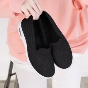 CCS7EE9여성용 경량 메쉬 슬립온 신발 봄 여름 통기성