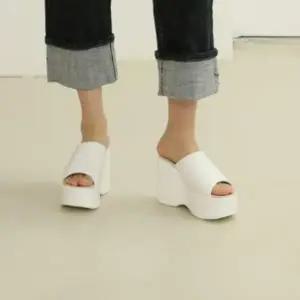 CCS7ED9여성 통굽 슬리퍼 캐주얼 뮬 샌들 편안한 데일리 신발