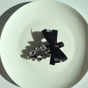 |CCA85E7|여성용 사계절 빅큐빅 리본 헤어핀