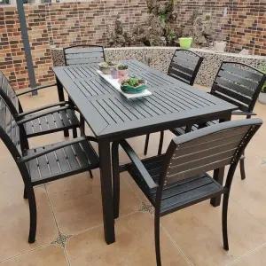 야외 플라스틱 나무 안뜰 카페 테이블의자 세트