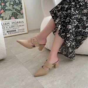 인기상품 여성 버클포인트 스틸레토 미들굽 뮬 드레스 사계절 [WFJKBFG_260321]