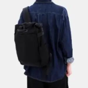 [옷자락]남녀공용 사각형 노트북 다용도 양면 백팩