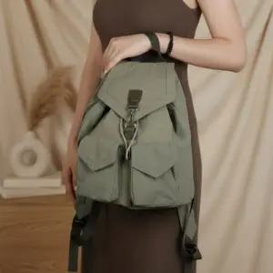 [옷자락]남녀공용 방수 데일리 심플 백팩