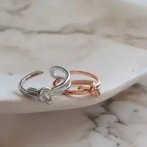 [하프클럽/]여성용 일상용 꼬임 디자인 오픈 링 반지 프리사이즈