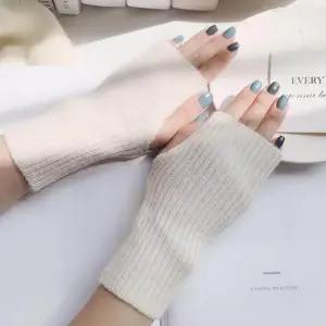 롱워머 핸드워머 토시 아이보리 블랙 스웨터 모던 컬러감