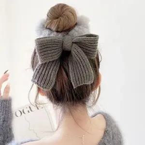 [셀러에이드]왕리본 양털 헤어슈슈 겨울머리끈