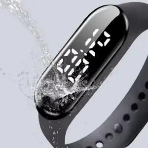 [셀러에이드]손목 시계 학생 패션 스포츠 led 디지털 방수 디지털시계 손목시계