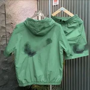 새로운 유행 남성복