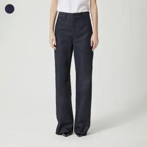 게스 여성 오비로고 프린트 원워시 스테이 데님 와이드 YN1D2005 401208