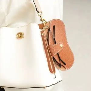 여행용 선글라스 홀더 안경걸이 휴대용 파우치 수납 안경걸이 안경줄