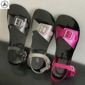 [애슬릿] 여름 샌들 발목 스트랩 메탈릭 글리터 투명