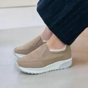 [하프클럽/다잇템]여성 세무 퍼안감 클래식 포근한 FW 슬립온