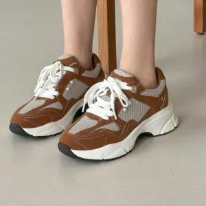 [하프클럽/다잇템]여성 청키 뉴트로 스타일 일상 캐쥬얼 운동화