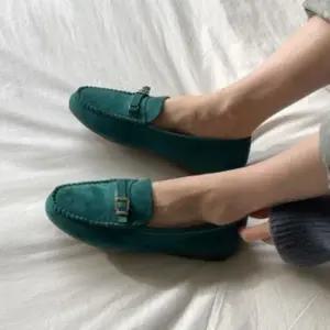 [다잇템] 여성 일상 세무 캐쥬얼 플랫신발