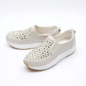 [다잇템] 여성 펀칭 SS 클래식 통기성 쾌적한 슬립온