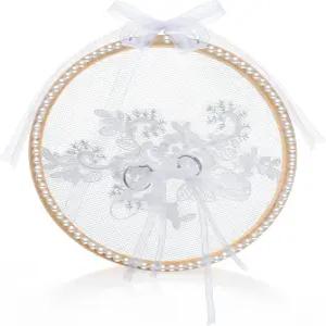 신부 약혼 장식용 나무 후프에 활과 진주 액센트가 있는 오버로슈 레이스 링 베개 결혼식 베어러 쿠션