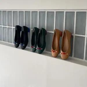 [하프클럽/다잇템]여성 라운드토 컬러굽 합성가죽 플랫슈즈