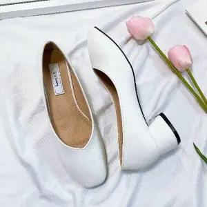 [하프클럽/다잇템]여성 봄가을 시즌리스 베이직 낮은굽 플랫슈즈