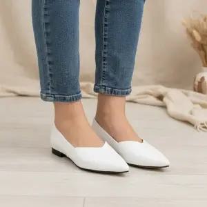 [옷자락]여성용 데일리 포인티드 캣츠힐 뮬슈즈