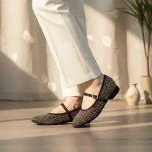 [옷자락]여성 큐빅 스퀘어 스트랩 로우힐 메리제인 슈즈