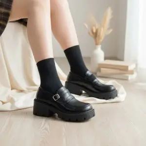 [옷자락]여성 기본 통굽 플랫폼 메리제인 스트랩 슈즈