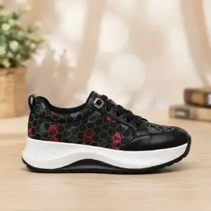 [옷자락]여성 사계절 플라워 프린트 키높이 캐주얼 스니커즈