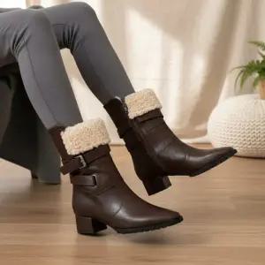 [옷자락]여성 양털내피 겨울 포인트 버클 부츠 두컬러