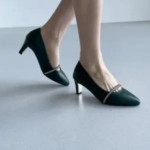 [다잇템] 여성 들러리 컨템포러리 일상 펌프스 나들이 신발