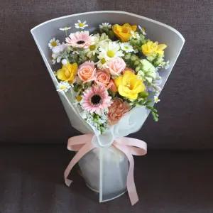 예쁜꽃다발 가성비꽃다발 생화택배 졸업 기념일 꽃선물