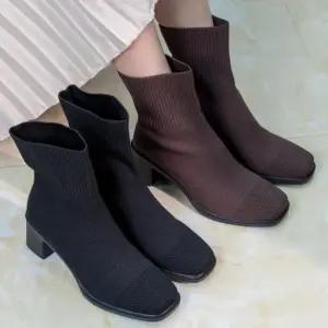 [옷자락]여자 스판 니트 슬림핏 스퀘어토 블록힐 부츠