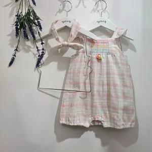 [아가방]로지 체크 나시우주복 (밴드)  01S327553