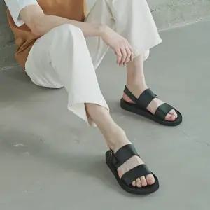 마이애미프로젝트 MF S3012 미슈콜츠 스트랩 레더 샌들 밴타블랙 - BLACK109454