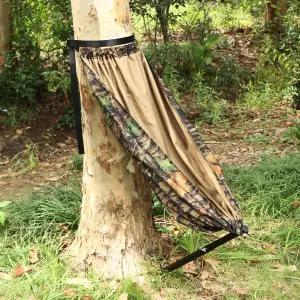 로우 다운 헌팅 시트 튼튼한 구조의 지상용 나무 휴대용 스트랩 촬영 및 야외용 등받이가 있는 카모 캠핑