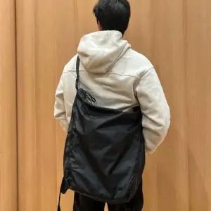 남사친 수납이 크로스백 여행 가능한 다기능 대용량 토트겸 아웃도어 배낭 CH5