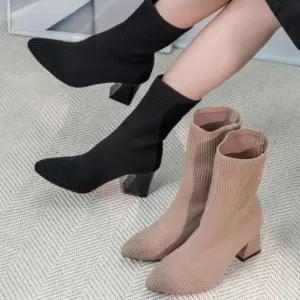 [옷자락]여자 날렵한 뾰족코 골지 니트 스판 쫀쫀핏 블록힐 앵클부츠