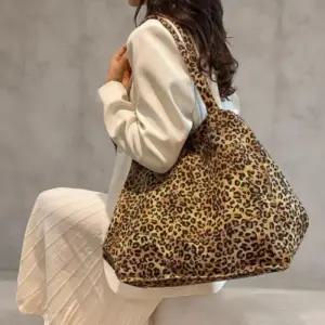 [옷자락]여성 대형 표범 무늬 일상 숄더 쇼퍼백