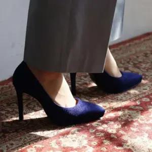 여성구두 국내제작 뱀피패턴 가보시 뾰족코 얇은굽 여성 킬힐Y