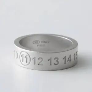 26SS 메종 마르지엘라 뉴메리컬 링 실버 SM1UQ0120 P8863 101