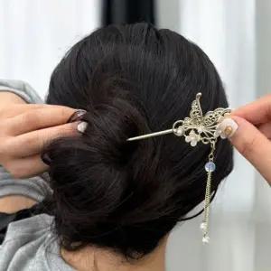 [셀러에이드]한복 나비 진주 뒤꽂이 헤어 꽃 장식품 비녀 웨딩 진주머리장식
