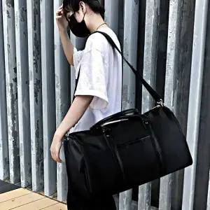 [하프클럽/]깔끔한 블랙 넉넉한 사이즈 여행용 운동용 보스턴백