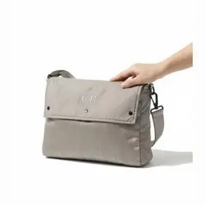 MUST IT_ Herringbone Logo Bag 18CMAC055A 005349G 327) 헤링본 로고 백)