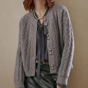 [MAXZA] 골드버튼 트위스트 케이블 라운드넥 가디건