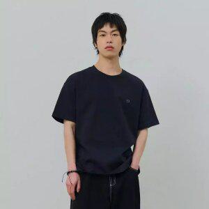 [데시레드] [택가 29,000원] 로고 반팔 티셔츠-FBSK5801D04