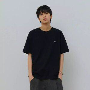 [데시레드] [택가 29,000원] 로고 반팔 티셔츠-FBSK5801D03